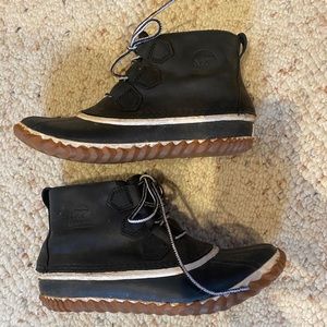 Sorel Out And About Duck Boots 7.5